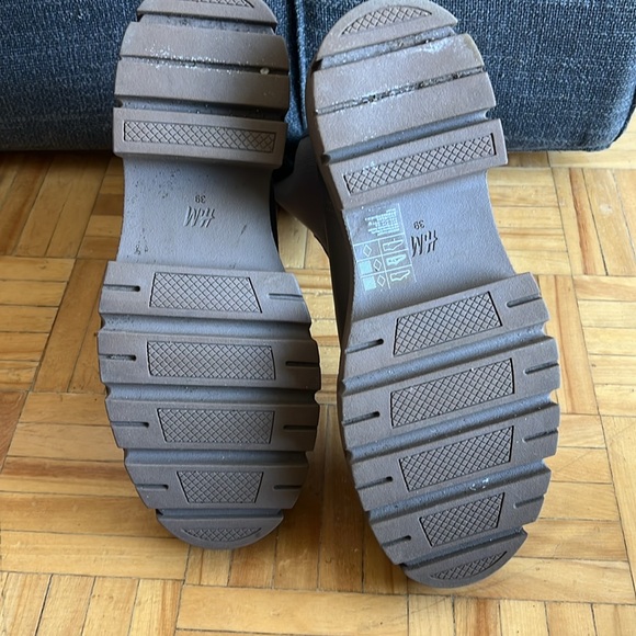 H&M calf-high boots, worn very few times - Picture 4 of 4